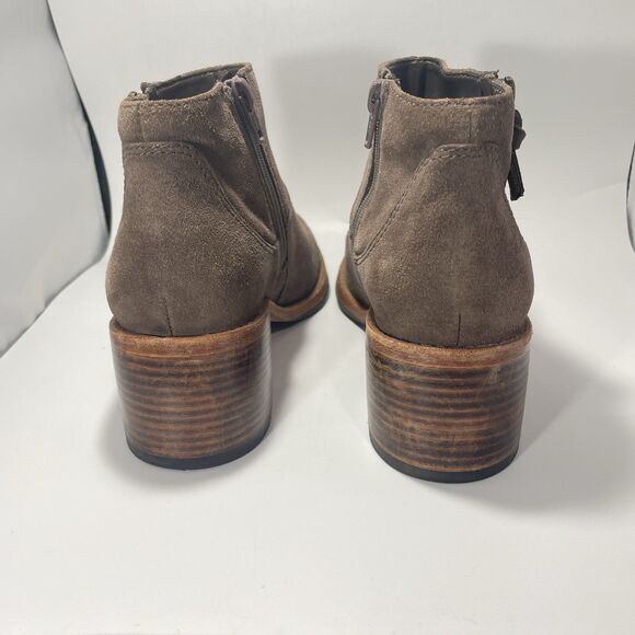 Clarks Clarkdale Dawn Sz 8.5M EU 39.5 Women's Suede Ankle Booties Taupe - Picture 4 of 6